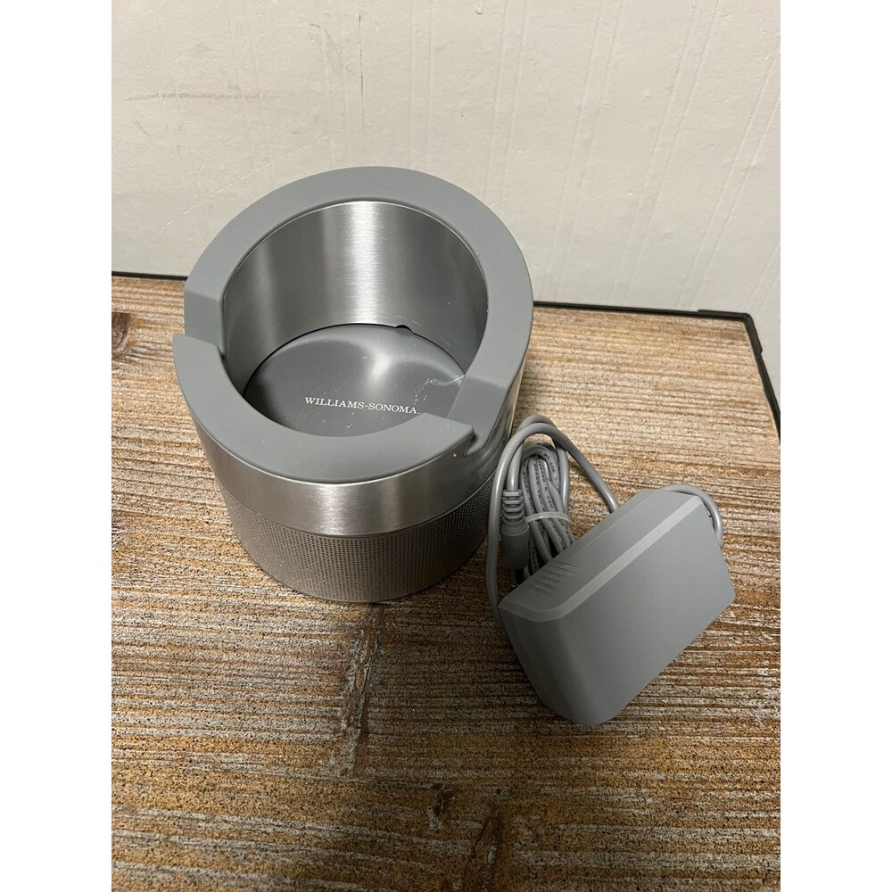 Williams Sonoma Smart Tools Bluetooth Speaker & ipad iphone Stand